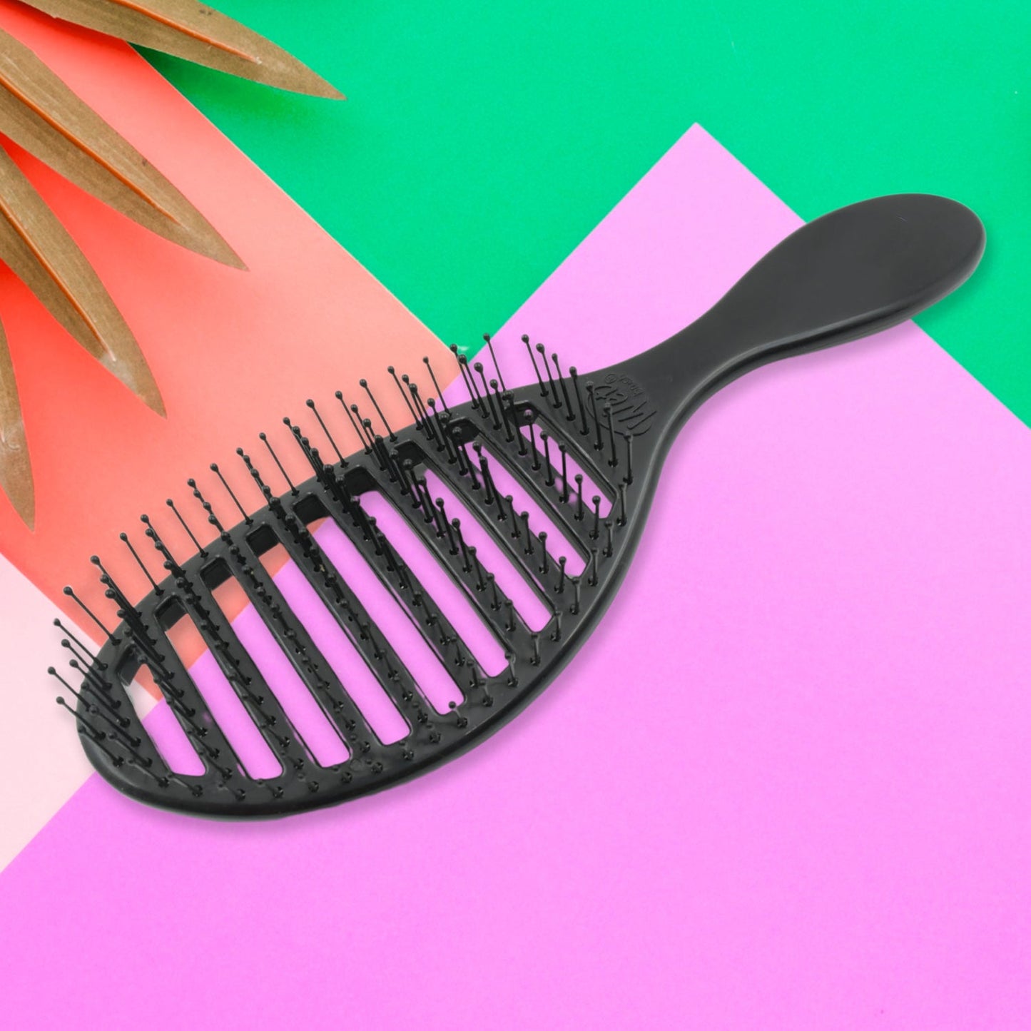 Anti-static Scalp Massage Hair Brush Comb for Curly Straight Hair, Womens Hair Brush Wet, Detangling Brush for Curly Hair Detangler, Wet Hair Brush Detangler, Girls Hair Brush (1 Pc )