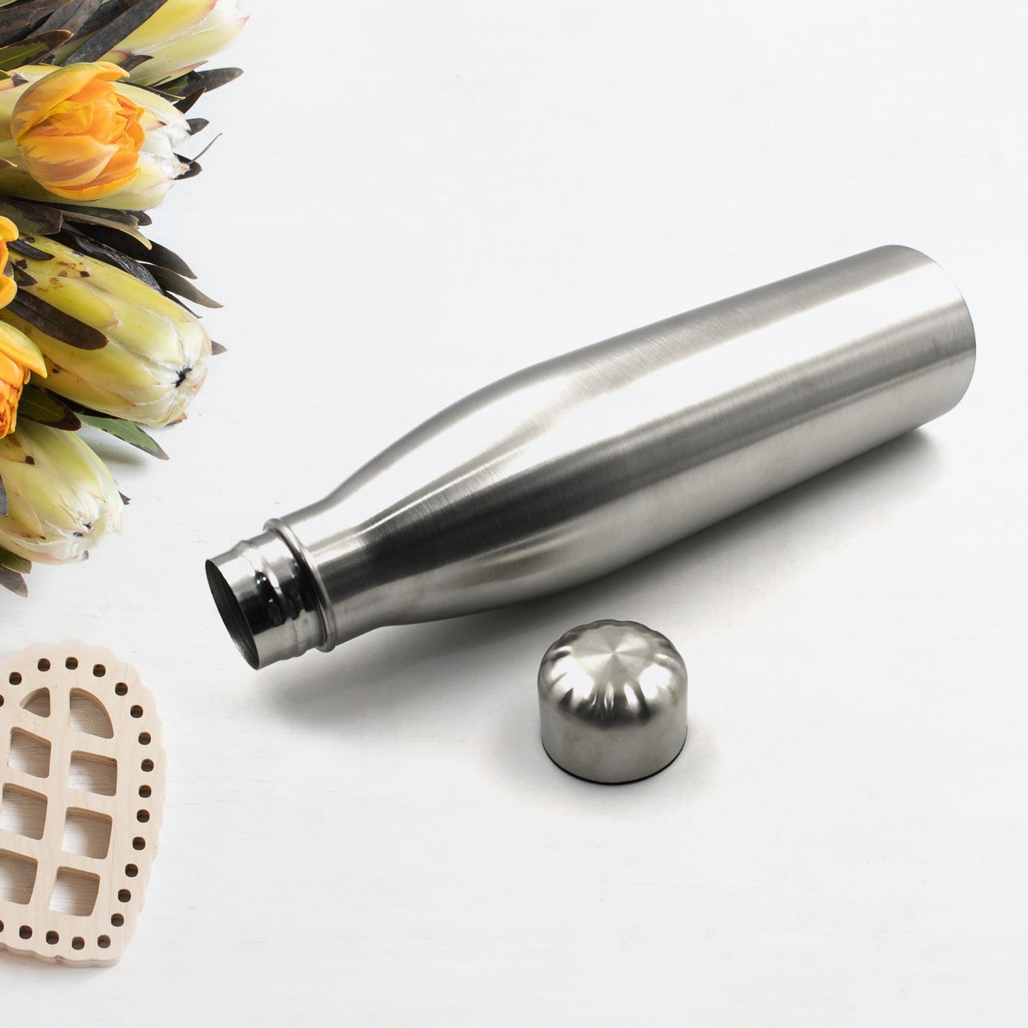 Classic Stainless Steel Water Bottle,Hot & Cold Drinks, Gym Sipper BPA Free Food Grade Quality Silver Color, Steel fridge Bottle For office/Gym/School 1Ltr (Mix Color)