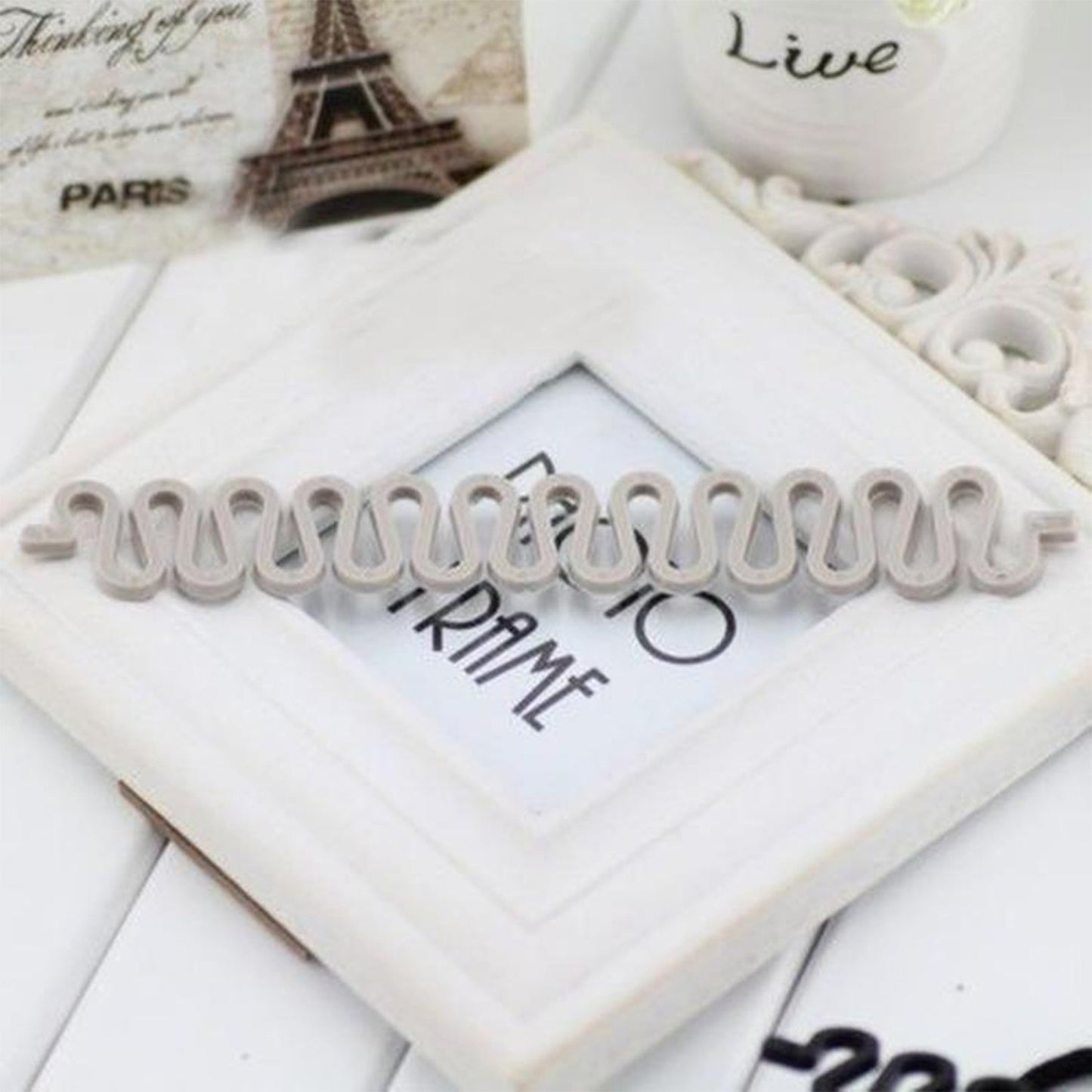 6147 Fishbone Bun Maker widely used by women’s for making their hair looks like a fish tail and all and it used in many kinds of places like household, parlours etc.