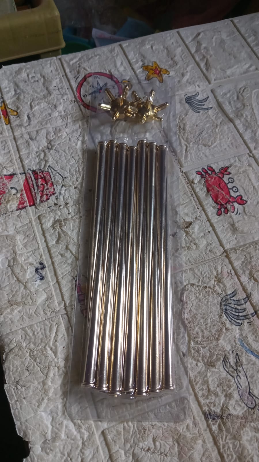 3D Gold Star Hanging Decoration Star, Acrylic Look Hanging Luminous Star for Windows, Home, Garden Festive Embellishments for Holiday Parties Weddings Birthday Home Decoration ( Big / Medium, Small )