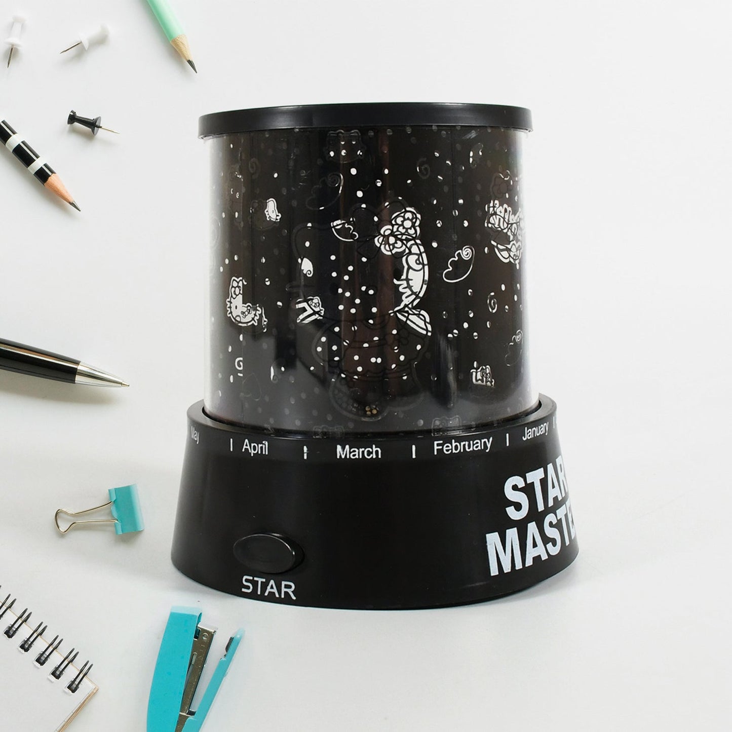 LED Projector Night Light Amazing Lamp, 3 Battery operated lamps, Rotation With the music Function, Master for Kids Bedroom Home Decoration Night Romantic Gift (Battery Not Included / 1 pc)