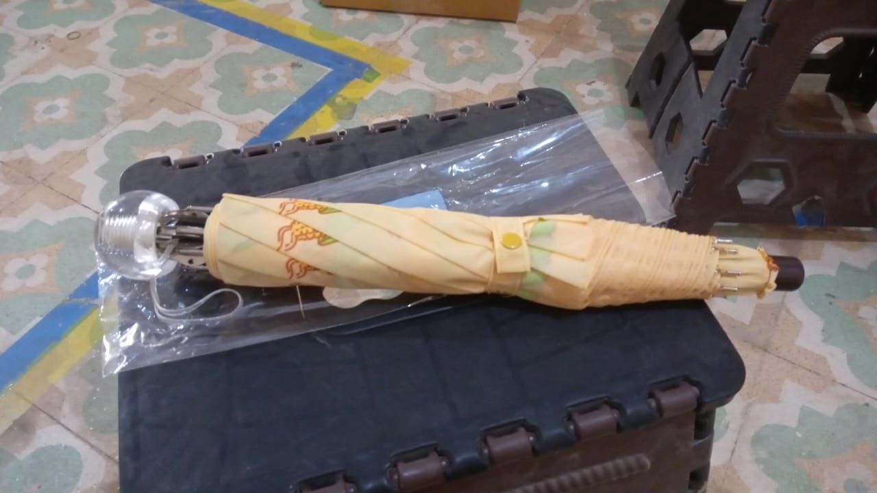 2 Fold Sun Protective Solid Foldable Outdoor Umbrella, Portable Sun, UV Protection Lightweight Rain Umbrella For Girls, Women, Men, Boys (1 pc)