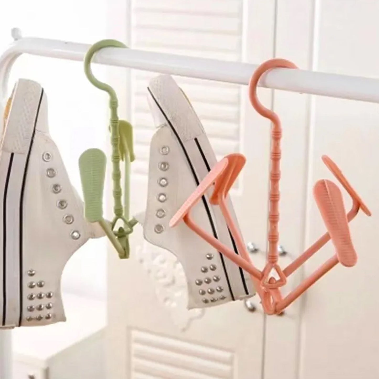 Hanging Shoe Rack Rotating Four Hooks Portable Drying Shoe Rack Wet and Dry Dual-use Drying Shoes Hanger Windproof