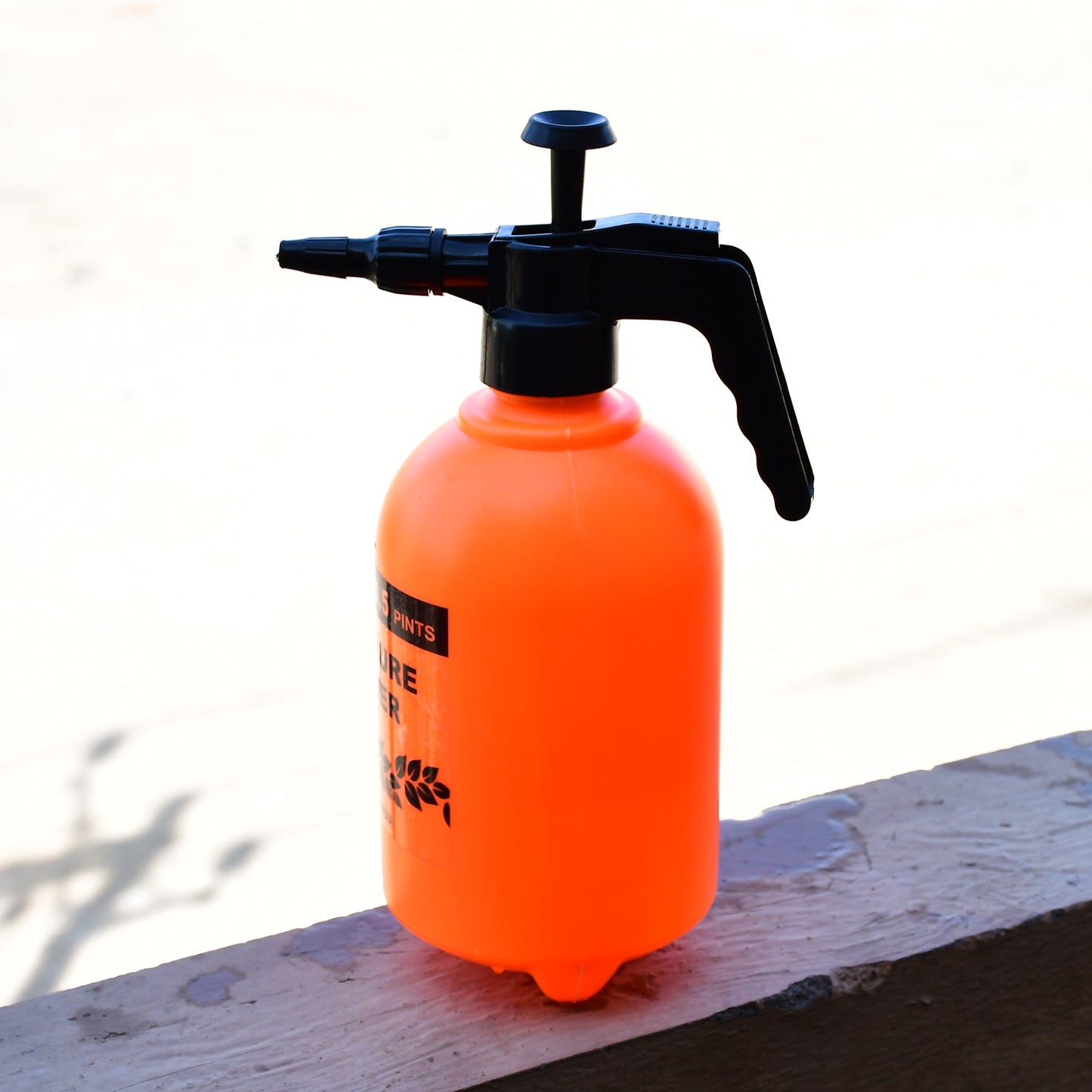 0655 Water sprayer hand help pump pressure garden sprayer - 2 Ltr - Jaatara0655 Water sprayer hand help pump pressure garden sprayer - 2 LtrJaataraJaataraJaatara