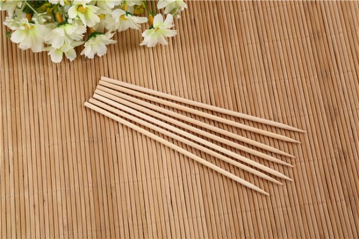 Camping Wooden Color Bamboo BBQ Skewers Barbecue Shish Kabob Sticks Fruit Kebab Meat Party Fountain Bamboo BBQ Sticks Skewers Wooden (30cm)